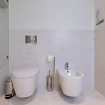 Upscale 1bdr With Pool & Parking By Lovelystay