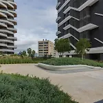 Upscale 1bdr With Pool & Parking By Lovelystay *