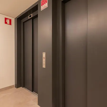 Upscale 1bdr With Pool & Parking By Lovelystay * Lisboa