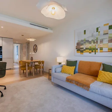 Upscale 1bdr With Pool & Parking By Lovelystay Apartamento