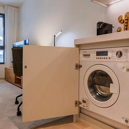 Apartamento Upscale 1bdr With Pool & Parking By Lovelystay Lisboa