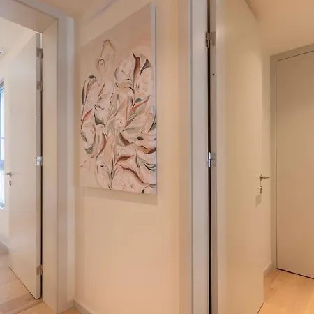 Διαμέρισμα Upscale 1bdr With Pool & Parking By Lovelystay