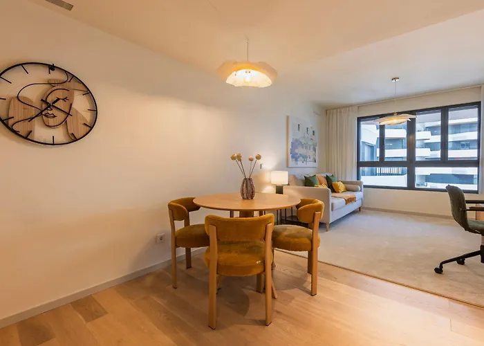 Upscale 1bdr With Pool & Parking By Lovelystay * Lisbona