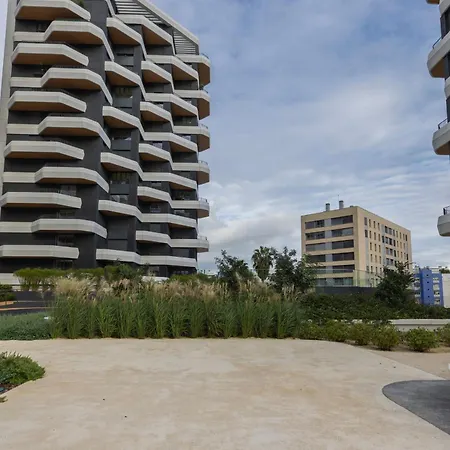 Upscale 1bdr With Pool & Parking By Lovelystay Apartament *